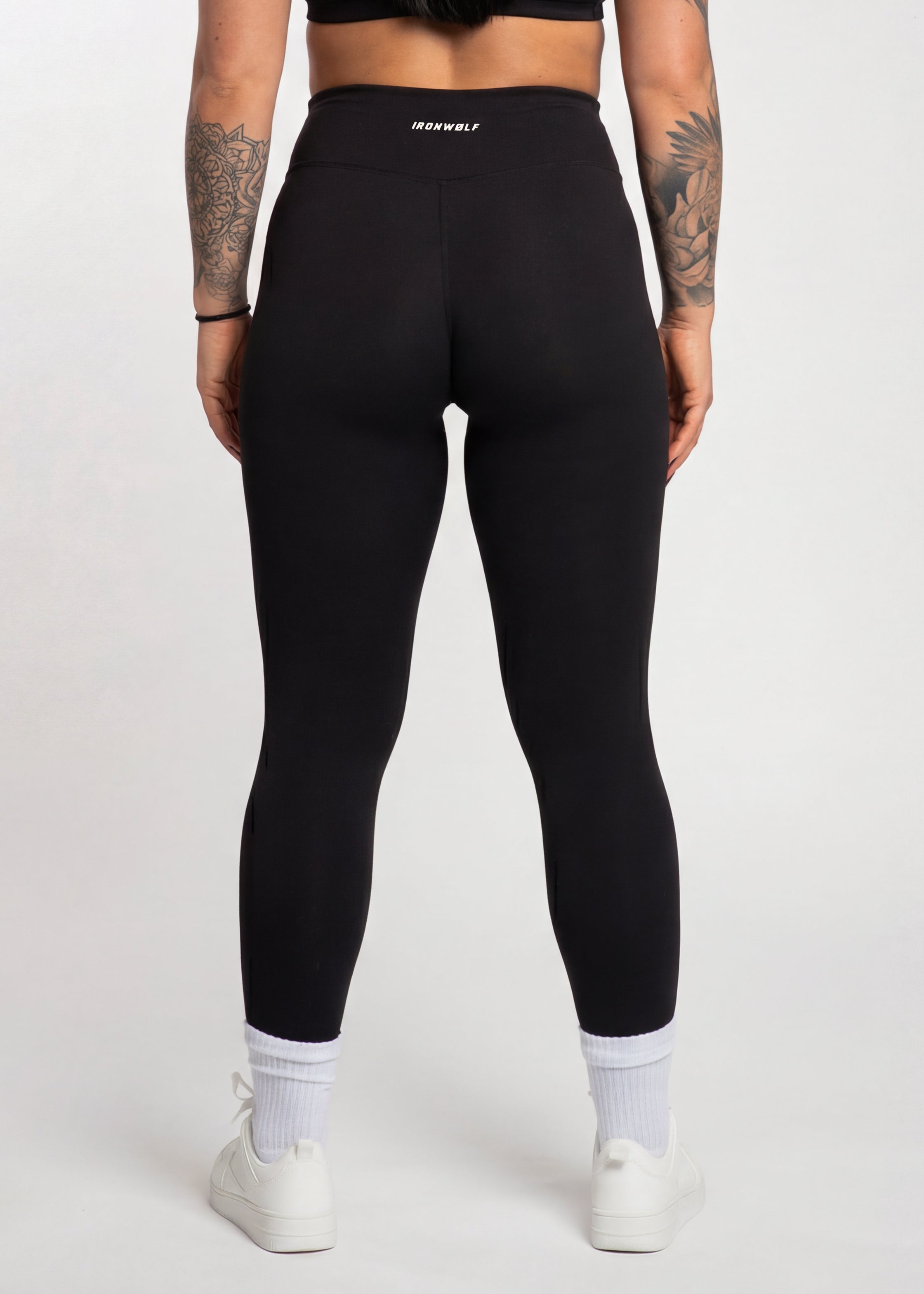 Form V-Waist Leggings - Black